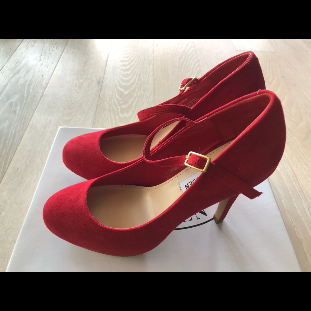 NEW Steve Madden Mary Janes heels